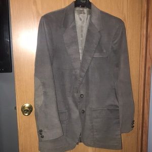 Vintage men’s corduroy jacket w/ elbow patches